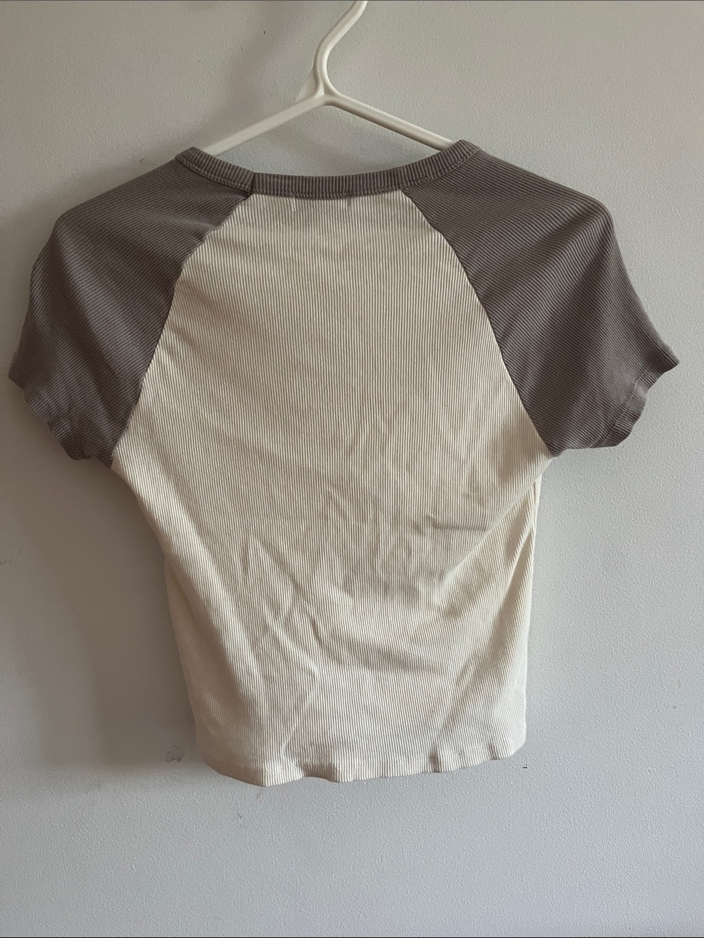 Pull&Bear Cream Ribbed Raglan Tee with Gray Star - Picture 2 of 2